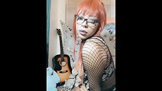 Sexy Rockstar Slut Wants To Play (@spooky420)