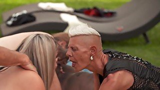 Mature swinger orgy with everyone fucking like crazy