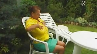 BBW busty granny gives a great blowjob