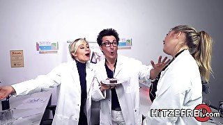 HITZEFREI Dr Mia Blow masturbates in the office