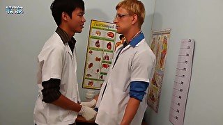 DoctorTwink Video: Medical Lesson 2