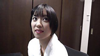 Suzu Monami - Quickie With A Slender Babe P1