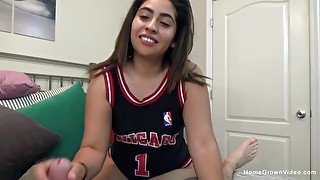 Putting cute amateur Mariah's mouth to work