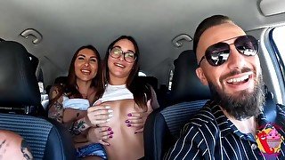 Sara Diamante, Matilde Torres in auto con Ladymuffin And Tommy A Canaglia sesso lesbo in strada