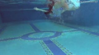 Andreina de luxe in erotic underwatershow