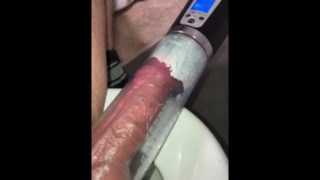 PUMPING BIG COCK