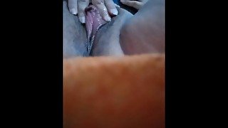 Putita Latina se Masturba Viendo Porno Anal