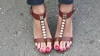 Sexy sandals and long toes