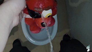 Foxy fnaf Peeing #2