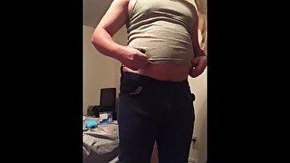 Belly bloating and inflating in tight clothes