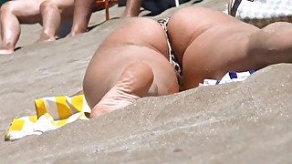 Beach milf voyeur