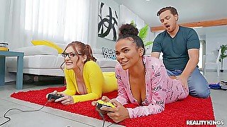 Gamer Teens 18+ Heart-stopping Porn