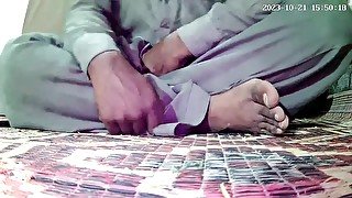 Indian boy hand job in the park2