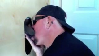 Amateur Chocolate Cock Visits The Gloryhole