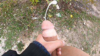 SWEET 18 TEEN BOY JERKS OFF OUTSIDE / POV MALE MASTURBATION