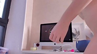 Gorgeous Teen Teasing On Webcam Show