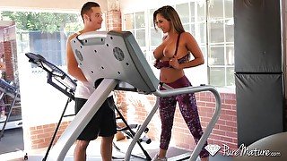 Sport milf Reena Sky gets intimate with her handsome fitness instructor