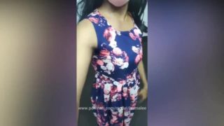 මල් ගවුමට සෙක්සි කෙල්ල - Sri Lankan Crossdresser