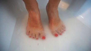 GETTING WET Washing my feet in the bath tube after sex