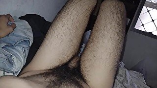 Geeting off to show off my hairy thick bush