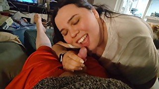 Netflix and Chill Blowjob - She Came Over to Suck Dick!