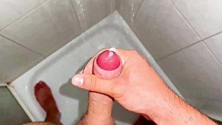 Cumshot in Shower / Hot .... gaves me a Handjob