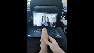 Watch porn secretly behind driving GF lol