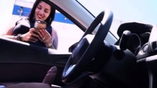 Amateur brunette teen watches a guy jerking off in his car