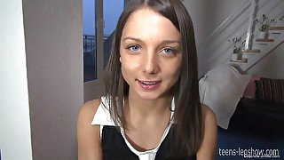 Gorgeus teen Foxi Di tempts by her boss