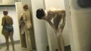 Hot video from a public pool shower with sexy girls