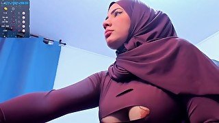 Shameless Arab Hussy Crazy Webcam Clip