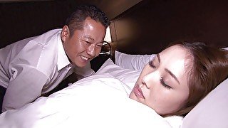 Asian gets up for hot fucking in the bed