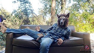 There's a werewolf on my couch (4K)