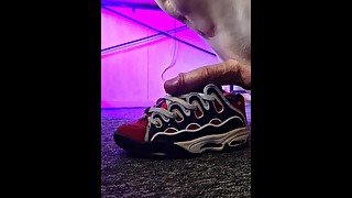 Playing with sneakers Osiris and cum inside