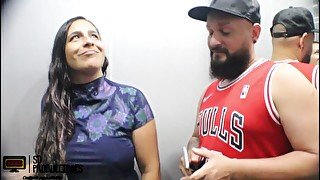 follando con la zorra de mi vecina- porno en español