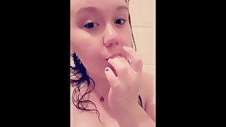 Bbw plays with pussy