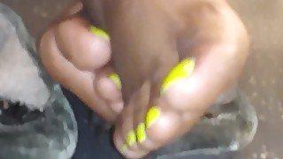 AUGUST 2016 SEXY JAMAICAN WOMAN PLAYING WITH HER FEET ON THE NYC TRAIN