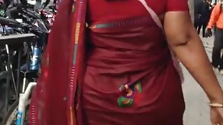 huge ass sexy mom in sari jiggling