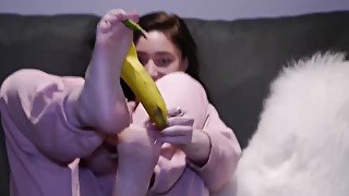 Incredibly Sexy Brunette Peeling Banana With Her Fantastic Amateur Feet