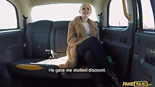 Fucking without mercy in the taxi with glamorous Daisy Delicious