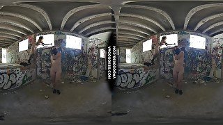 Risky Public Nudity Hot Girls On Vacation Spray Painting Graffiti Brille & Cherri Also Topless Beach