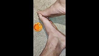 uGLY feet got CauGHT in BBC CUM NASTY CLoSe UP