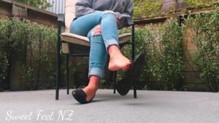 Shoe Dangling to Satisfy your Foot Fetish