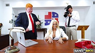 Hardcore fucking in the office with anal loving pornstar Luna Star