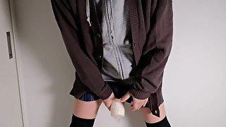 【女装】男の娘、生えたおちんちんがオナホで気持ちよくなっちゃう。