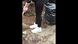 Step mom fuck and makes step son cum in her Leggings and Pull them up in the back yard