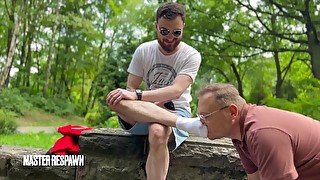 Master Respawn - foot worship in the park (public)