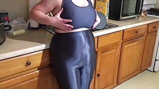 Spandex Angel - Spandex Milf Seduces Sons Friend