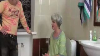 Rough sex in the bathroom with a kinky granny