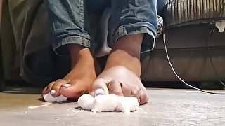 Marshmallow feet